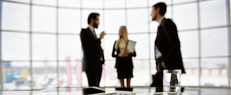 un groupe de personnes en entreprise